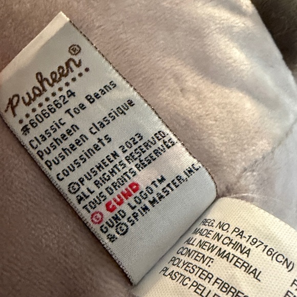 Pusheen Classic Toe Beans - Picture 8 of 8